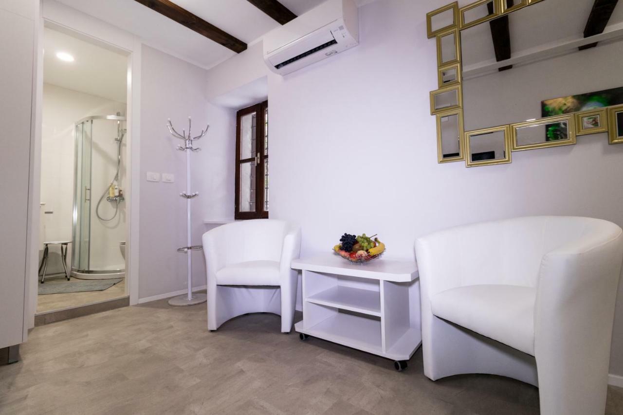 Apartments Bella Tara Pirano Esterno foto