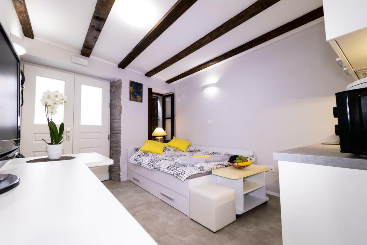 Apartments Bella Tara Pirano Esterno foto